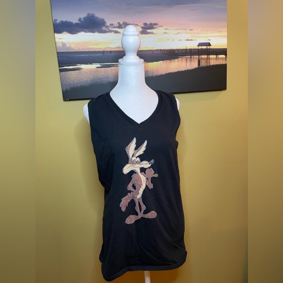 Tops - Road Runner Wile E. Coyote Confident Stance T-Shirt